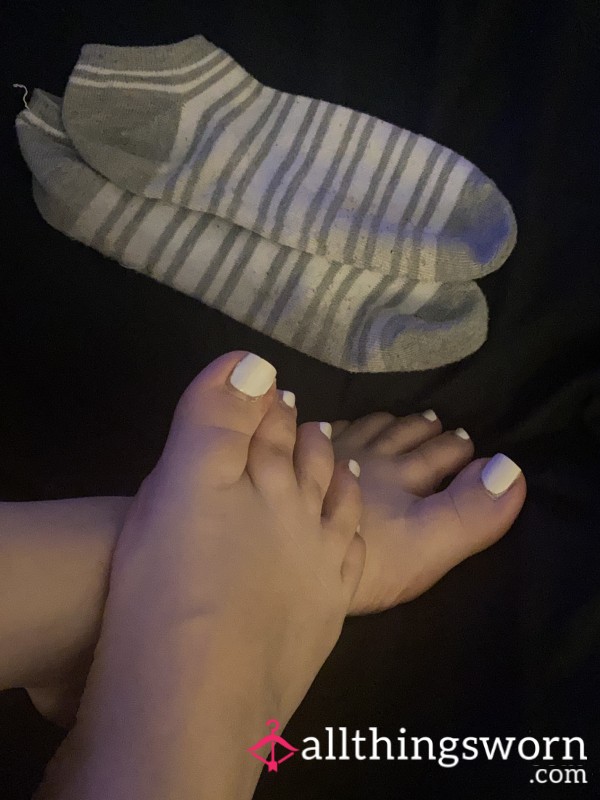 Grey & White Ankle Socks