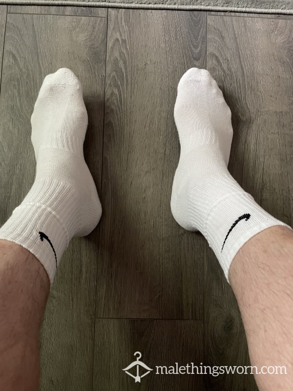 Large Ripe Gym Socks - White Nike Crew