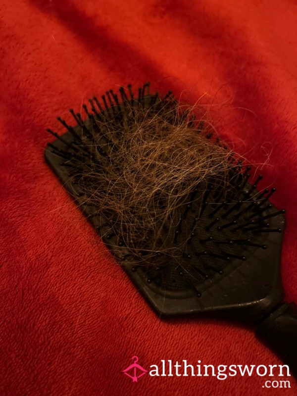 Hair Brush Contents