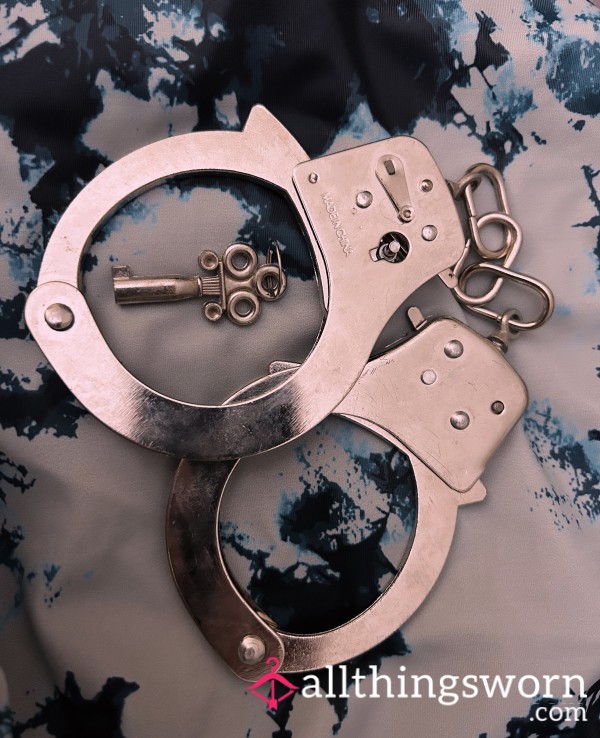 Kinky Handcuffs