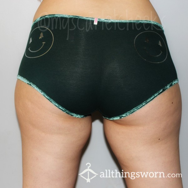 Happy Pines - A Green Boy Short With Velvet Trim