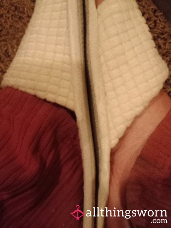 Heavily Worn But Still Soft White House Slippers, Unis** Size