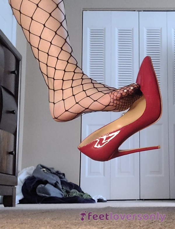 Heels Hanging Off Big Toe