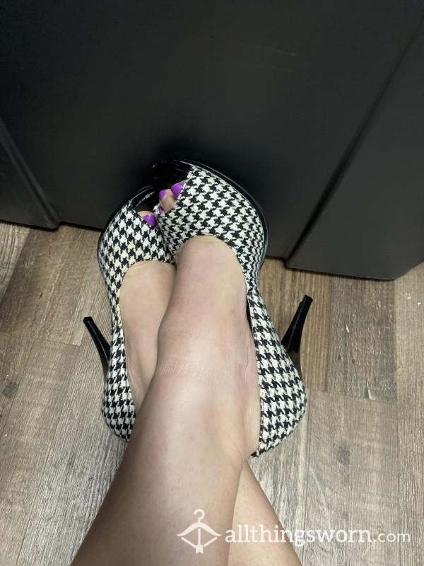 Heels Houndstooth Size 8 P**kaboo Toe