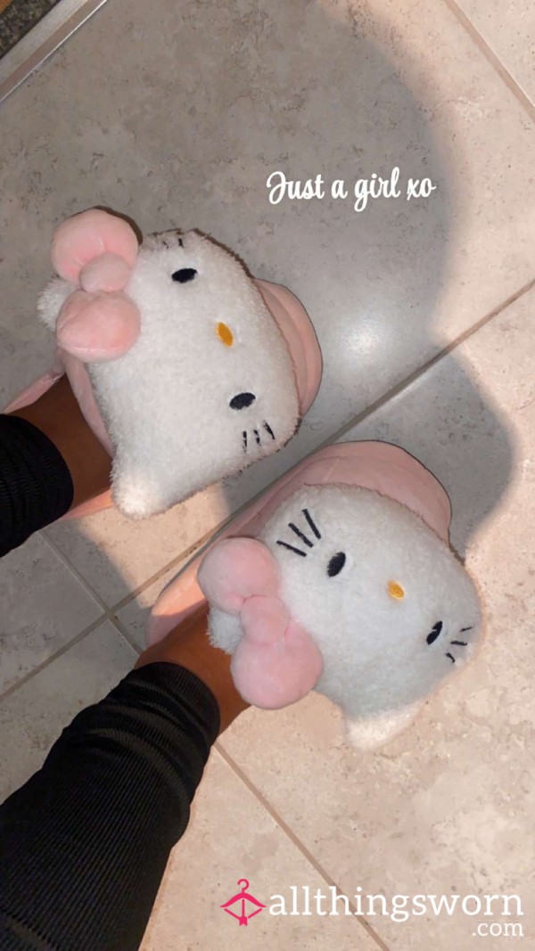 Hello Kitty Slippers