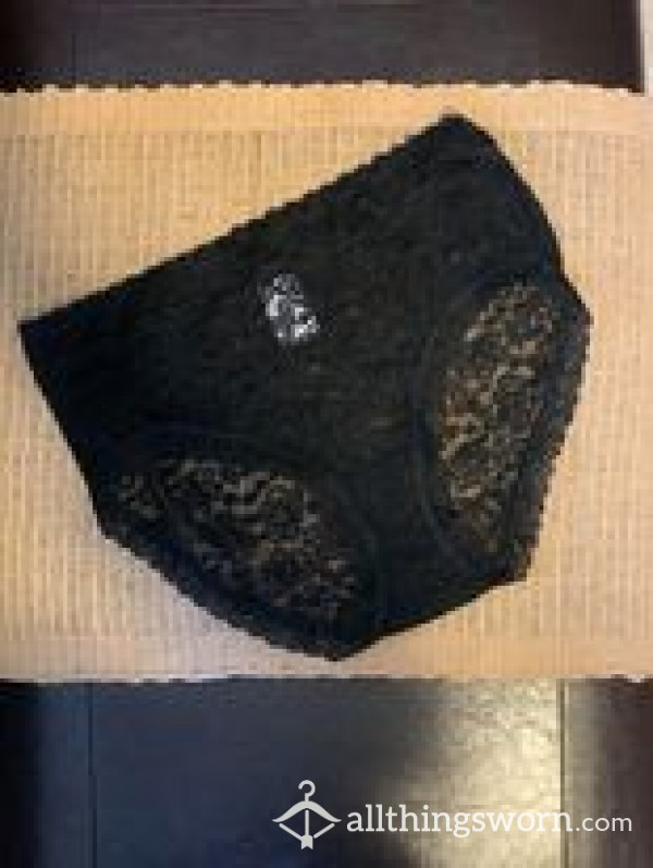 Highwaisted Black Lace