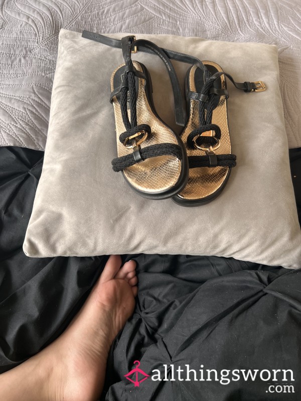 Taste & Smell - Holiday Sandals - The Heat Always Makes My Feet Sweat