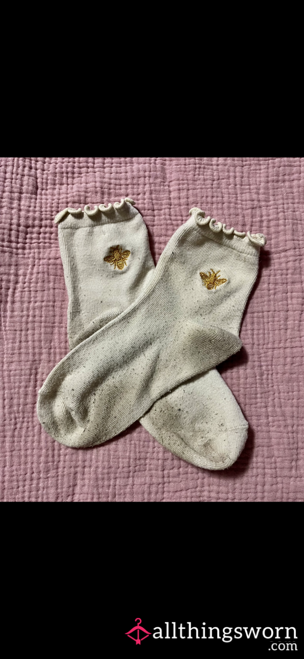 Honey Bee Over The Ankle Socks