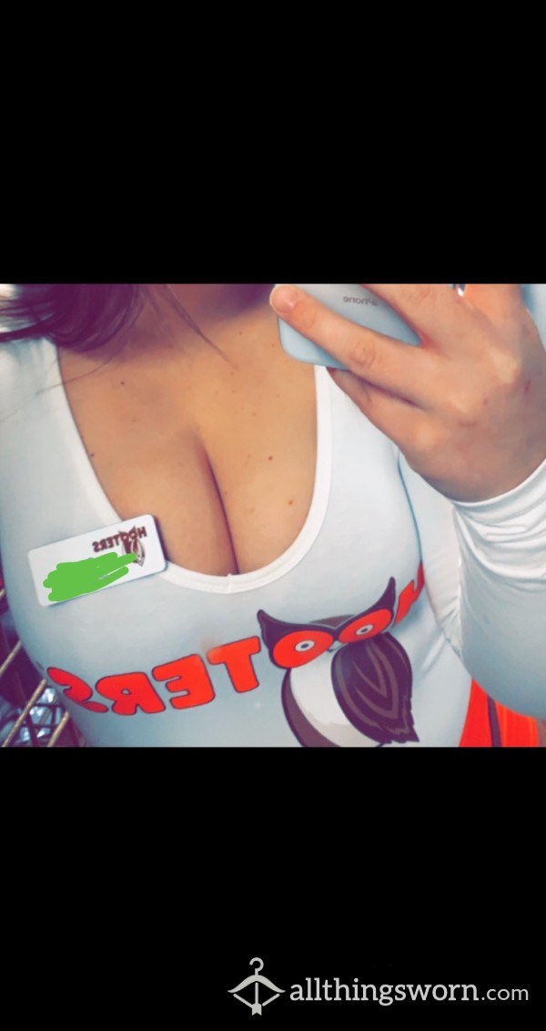 HOOTERS SHIRT