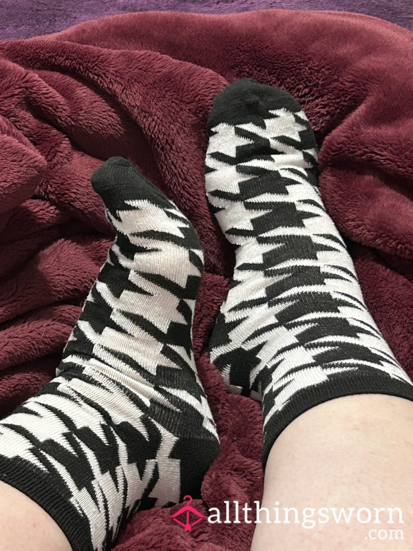 ~HOUNDSTOOTH PRINT CREW SOCKS~