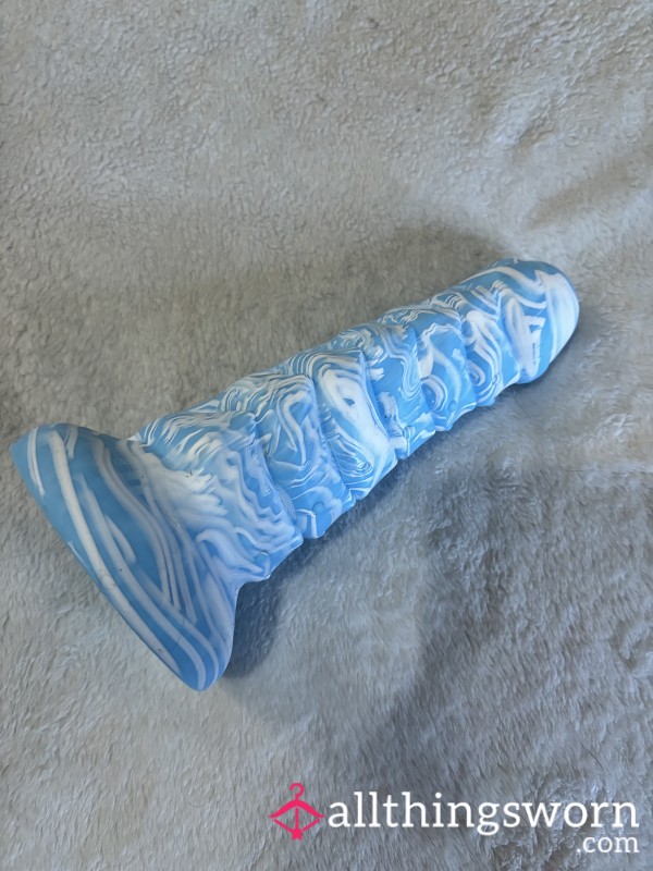 Huge Well Used Thick 8 Inch Fantasy Blue And White Di**o S** Toy