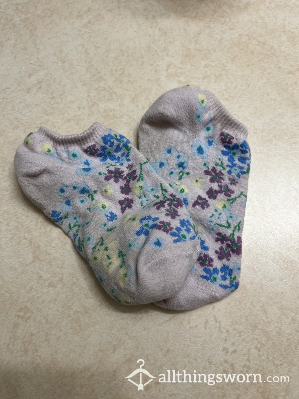 Innocent Little Pink Flor*l Ankle Socks