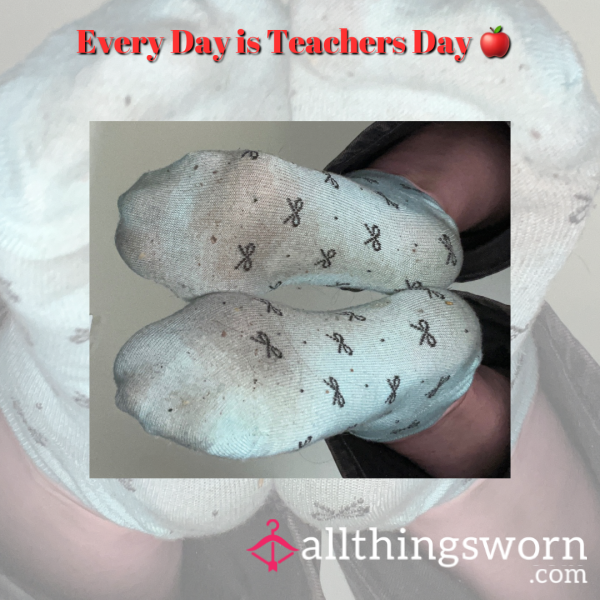 𝚃𝙴𝙰𝙲𝙷𝙴𝚁𝚂 𝙲𝚄𝚃𝙴 𝙰𝙽𝙺𝙻𝙴 𝚂𝙾𝙲𝙺𝚂  - Stinky & Damp After 3 Days Of Absorbing Teacher’s Foot Sweat