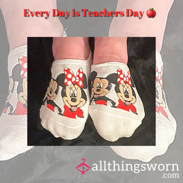 𝚃𝙴𝙰𝙲𝙷𝙴𝚁𝚂 𝚂𝚃𝙸𝙽𝙺𝚈 𝙶𝚈𝙼 𝚂𝙾𝙲𝙺𝚂 - Stinky & Damp After 7 Days Of Absorbing Teacher’s Foot Sweat