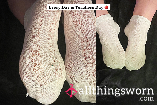 𝚃𝙴𝙰𝙲𝙷𝙴𝚁𝚂 𝙲𝚄𝚃𝙴 𝙰𝙽𝙺𝙻𝙴 𝚂𝙾𝙲𝙺𝚂  - Stinky & Damp After 3 Days Of Absorbing Teacher’s Foot Sweat