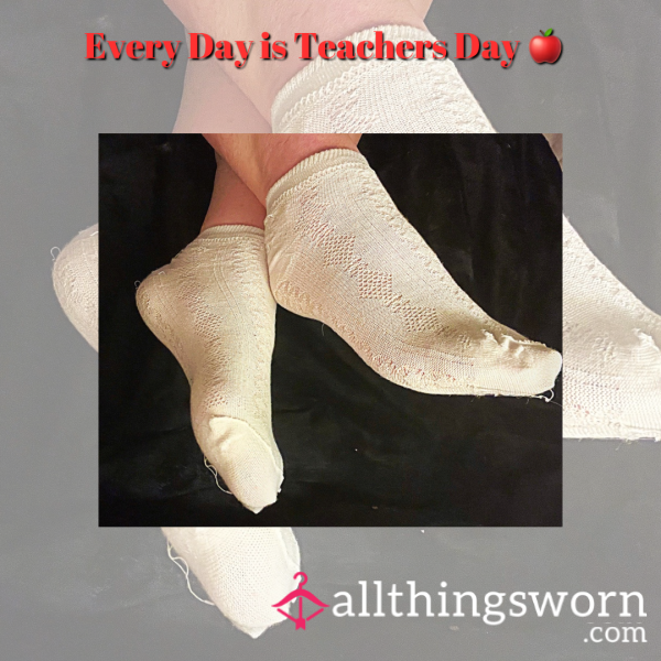 𝚃𝙴𝙰𝙲𝙷𝙴𝚁𝚂 𝙲𝚄𝚃𝙴 𝙰𝙽𝙺𝙻𝙴 𝚂𝙾𝙲𝙺𝚂  - Stinky & Damp After 3 Days Of Absorbing Teacher’s Foot Sweat