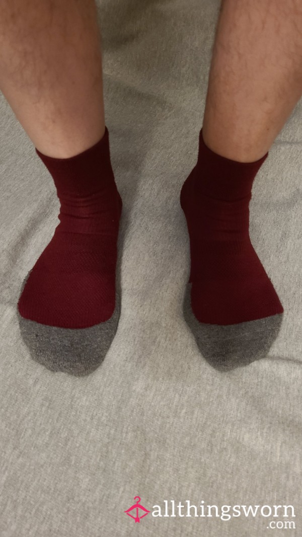 Joe's Well Worn Maroon Socks