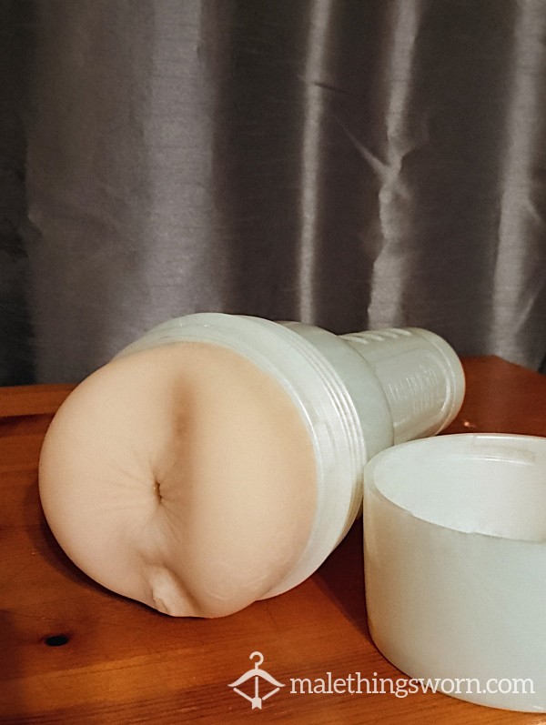 Kissa Sins "Sinner" A**l Fleshlight Male Masturbator Sleeve (Used)