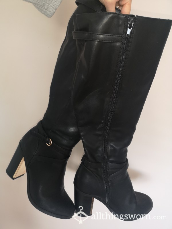 Knee High Boots 🖤