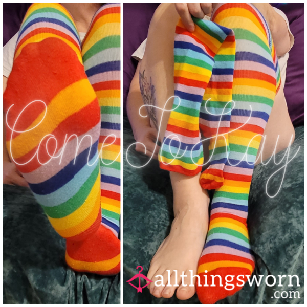 🧦 Soft Thigh High Rainbow Striped Socks 🧦