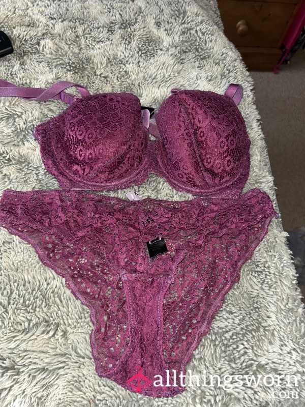 Knickers And Bra Set