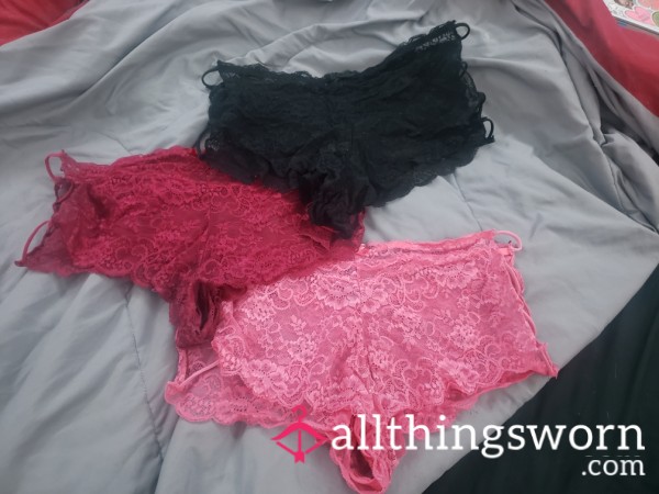 Lace Boyshorts With Straps!