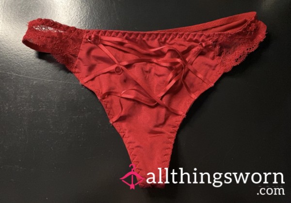 Lacy Red Thong❤️🍎🌹