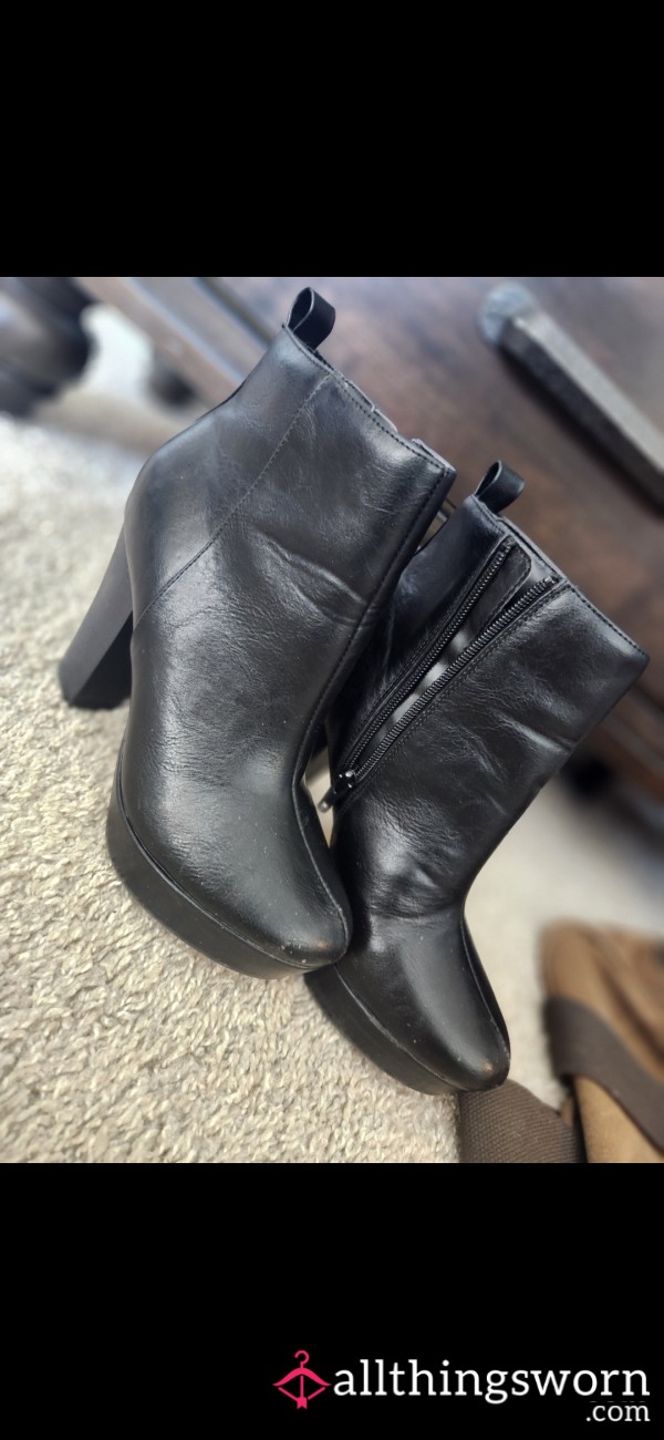 Ladies Black Boots