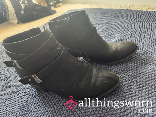 Ladies Black Boots