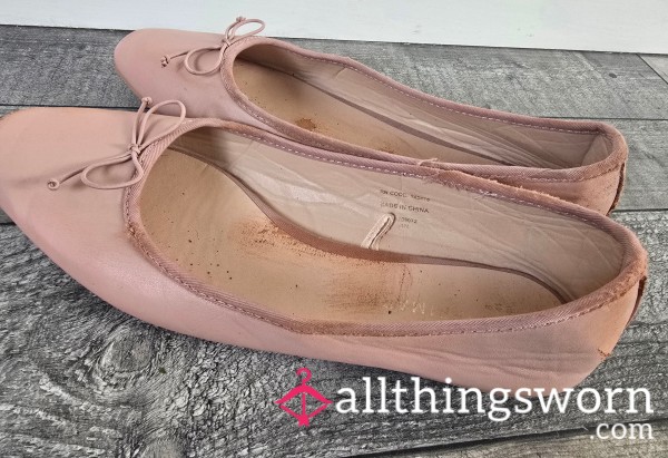 Ladies Well Worn Pink Flat Shoes For You Foot Fetish Lovers  Nice Smelly And Pungent Just As They Should Be !! -