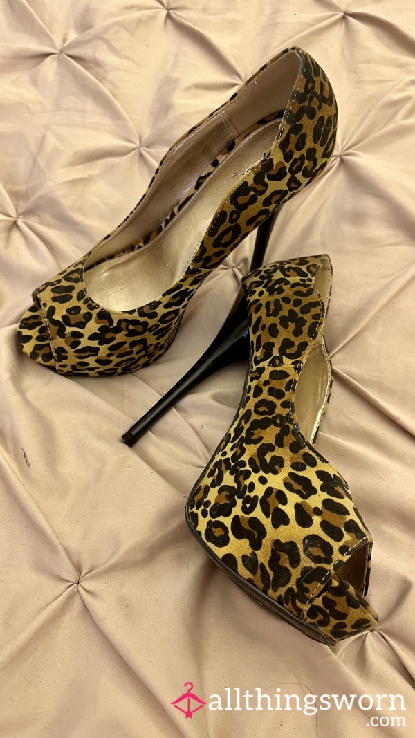 Leopard Heels With S**y Legs