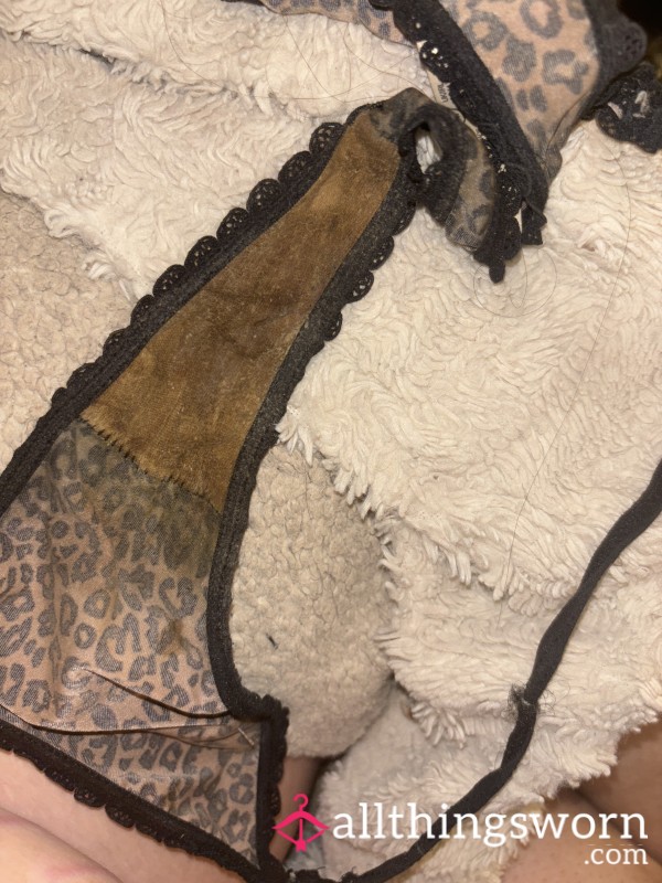 Leopard Print Well-worn Thongs