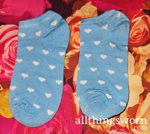 Light Blue W/ White Hearts Ankle Socks