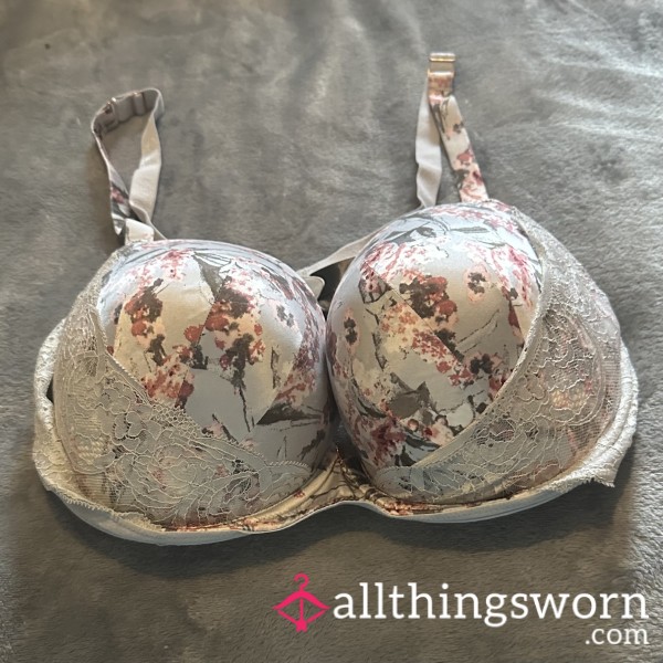 Light Grey Flowery Bra - Size UK 40D - SSBBW