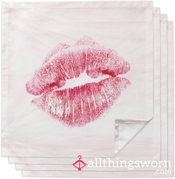 Lipstick Stained Napkins 💋 (4 Count)