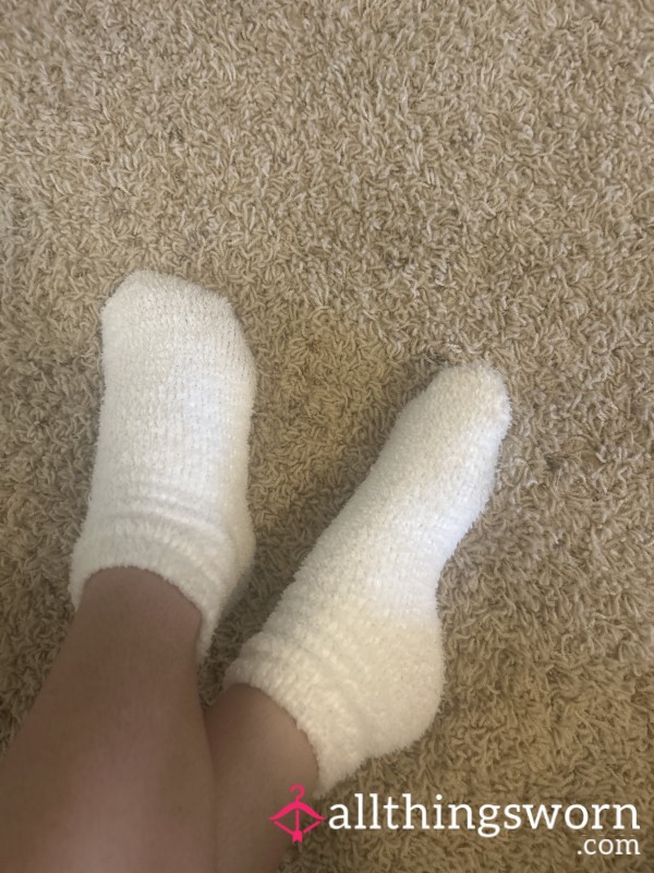 Little Feet And Fluffy Socks 🤭☺️