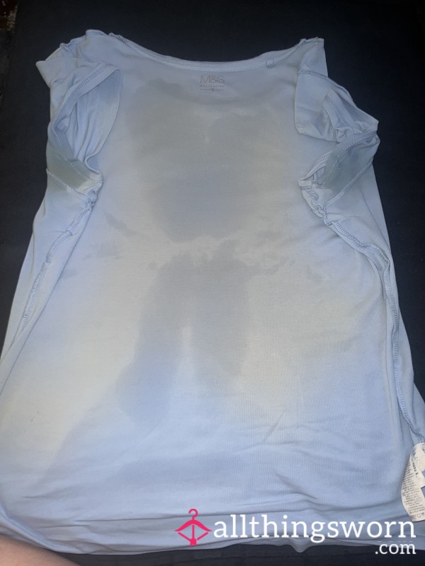 Look At My Sweaty Top After A 12 Hour Shift At Work And A Gym Session😩