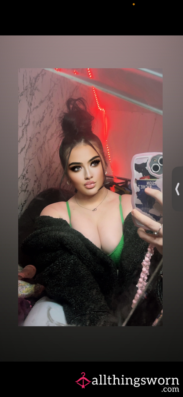 Lovely Green Bra 😩