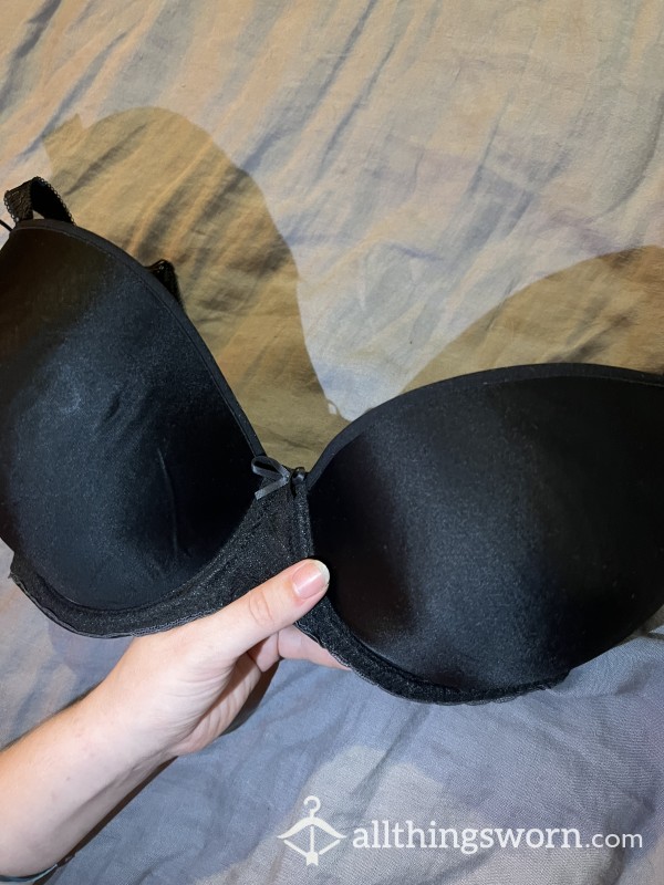 Luxurious Black Bra