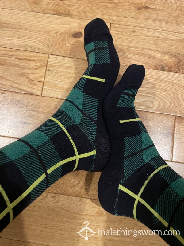 Luxury Pringle Scotland Tartan Green & Yellow Dress Socks With Embroidered Logo, You Want To Sniff A Bit Of Cla**?