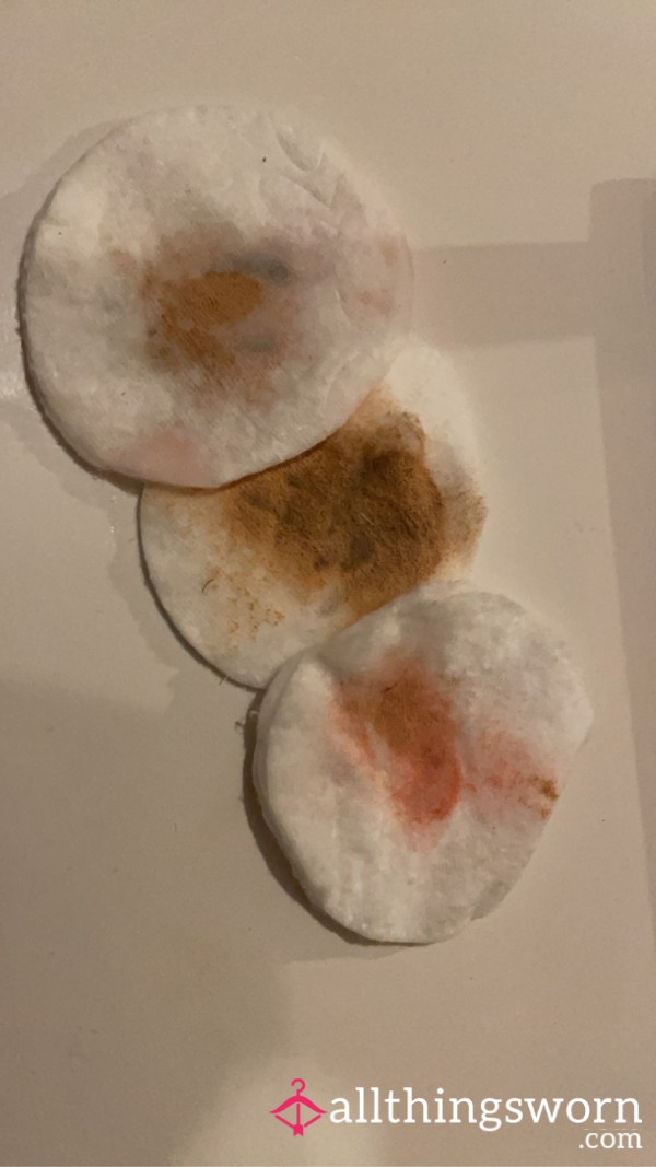 MAKEUP COTTON PADS