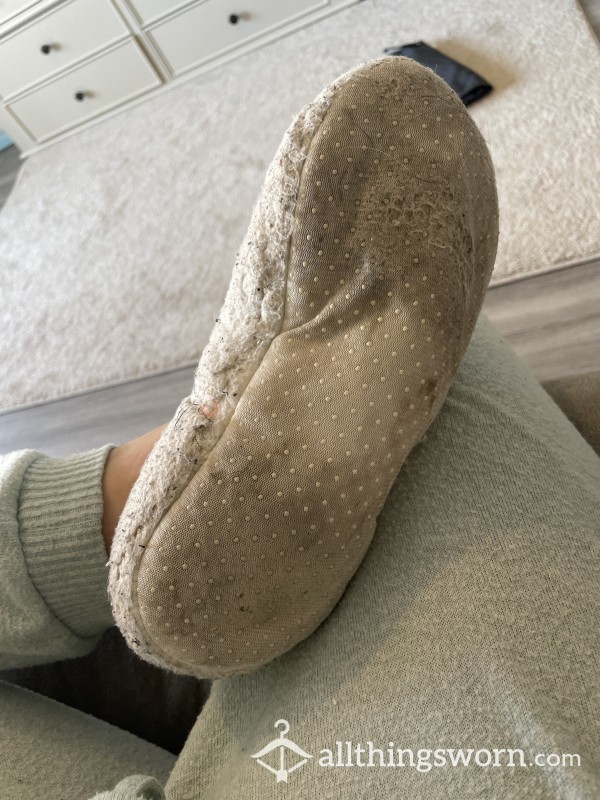 Mama’s Stinky Slippers 🤢🤤