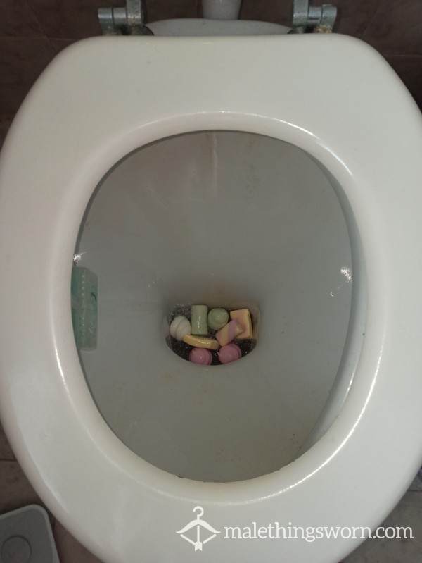 Marshmallow In Toilet Wc Lollipop