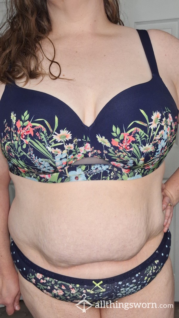 Beautiful Blue Flor*l Underwire Bra