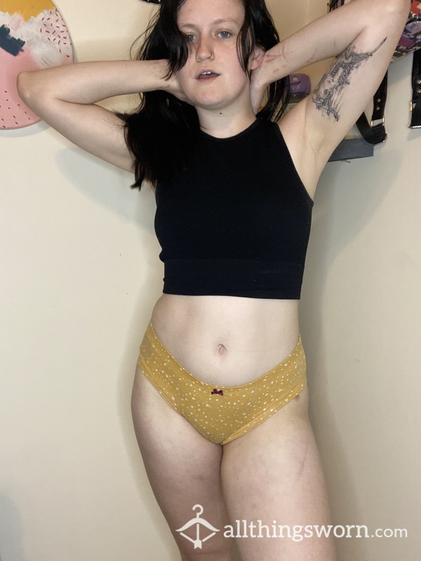 🌟M Yellow & White Star Fullback Panties W/ Stained Gusset