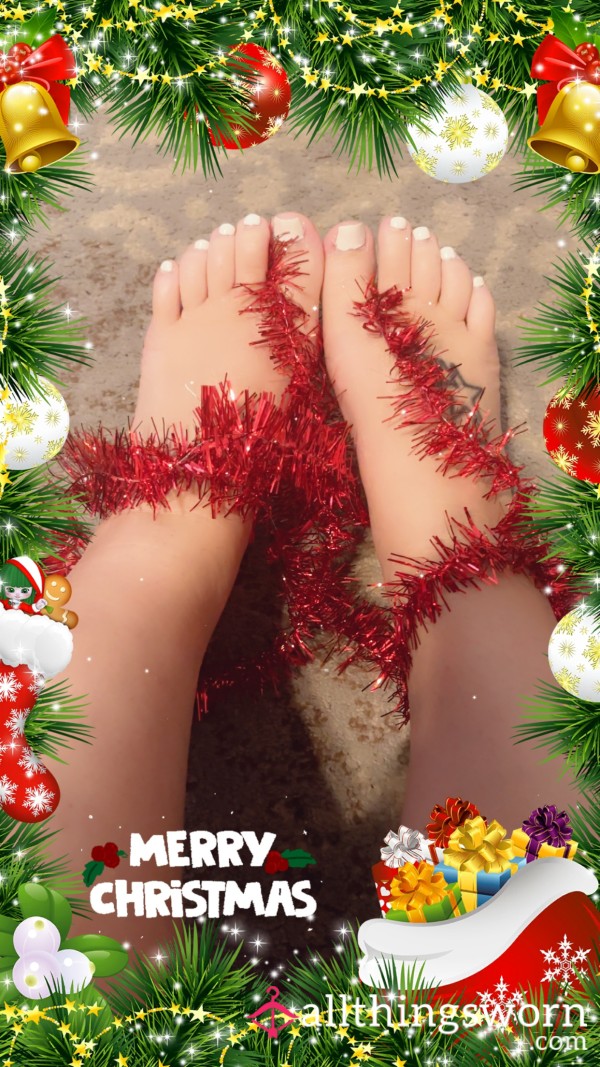 Merry Christmas From Your Favorite Feet!! Come Get Your Christmas Deal Feet Pics!! 🦶🎄