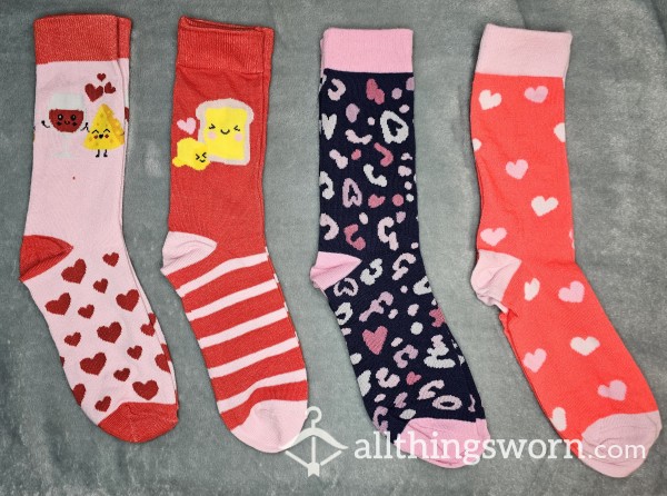 Mid-calf Valentine Socks🧦