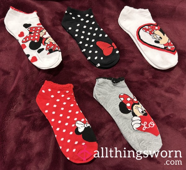 ~MINNIE MOUSE LOVE THEMED FRILLY ANKLE SOCKS~