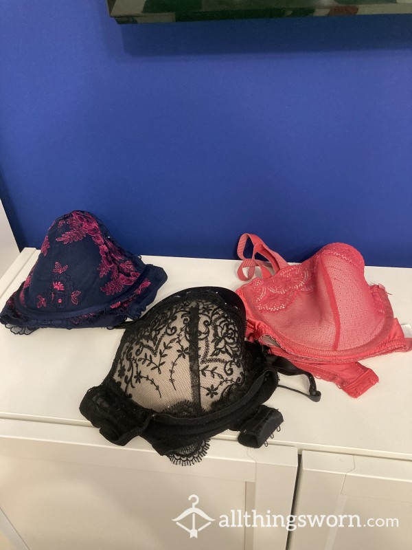 Mistress Worn Bras (also My Sissies😂😂) Size 36D