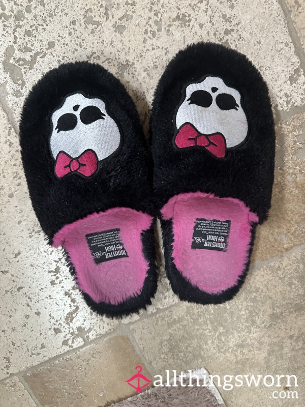 Monster High Slippers 💖